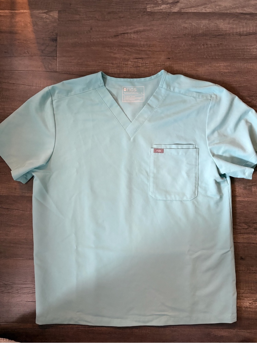 FIGS Technical Collection Leon One-Pocket Scrub Top Mint Green Men's